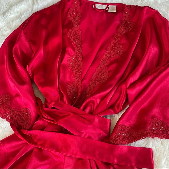 Vintage Victoria Secret Gold Label Silky Lace & Beaded Kimono Robe - Picture 2 of 9